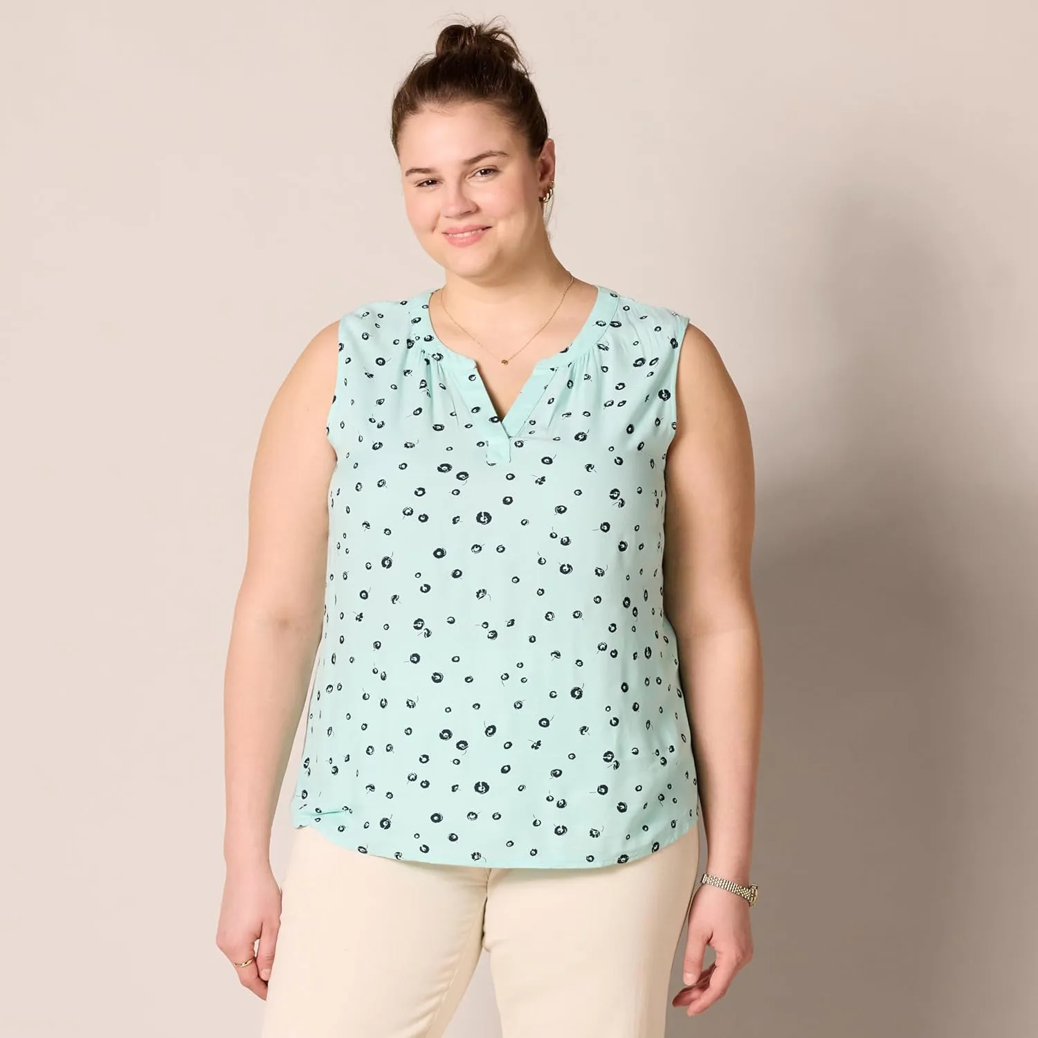 Amazon Essentials Women's Sleeveless Woven Shirt