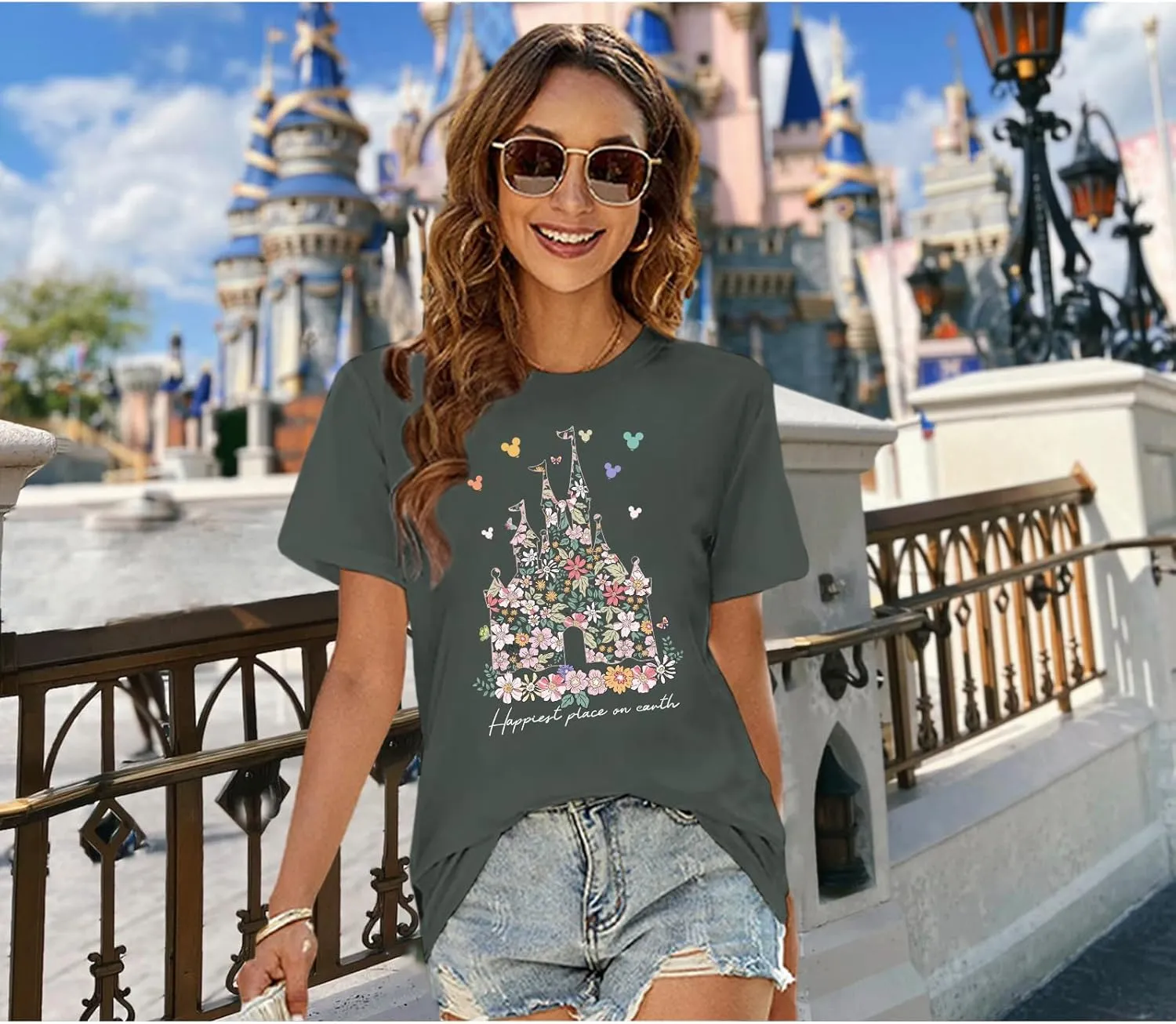 Bobeutou Magic Kingdom Shirts for Women Floral Castle Graphic T Shirt Flower Holiday Vacation Shirt Funny Cute Tee Tops