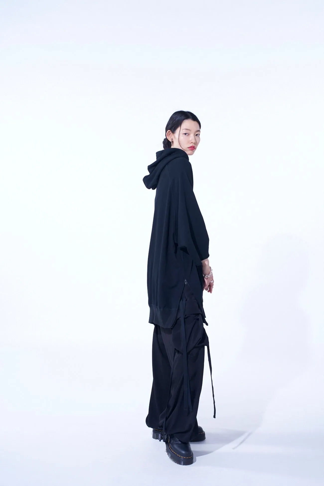 COTTON GAUZE SHORT-SLEEVED BIG HOODIE WITH SIDE ZIPPERS