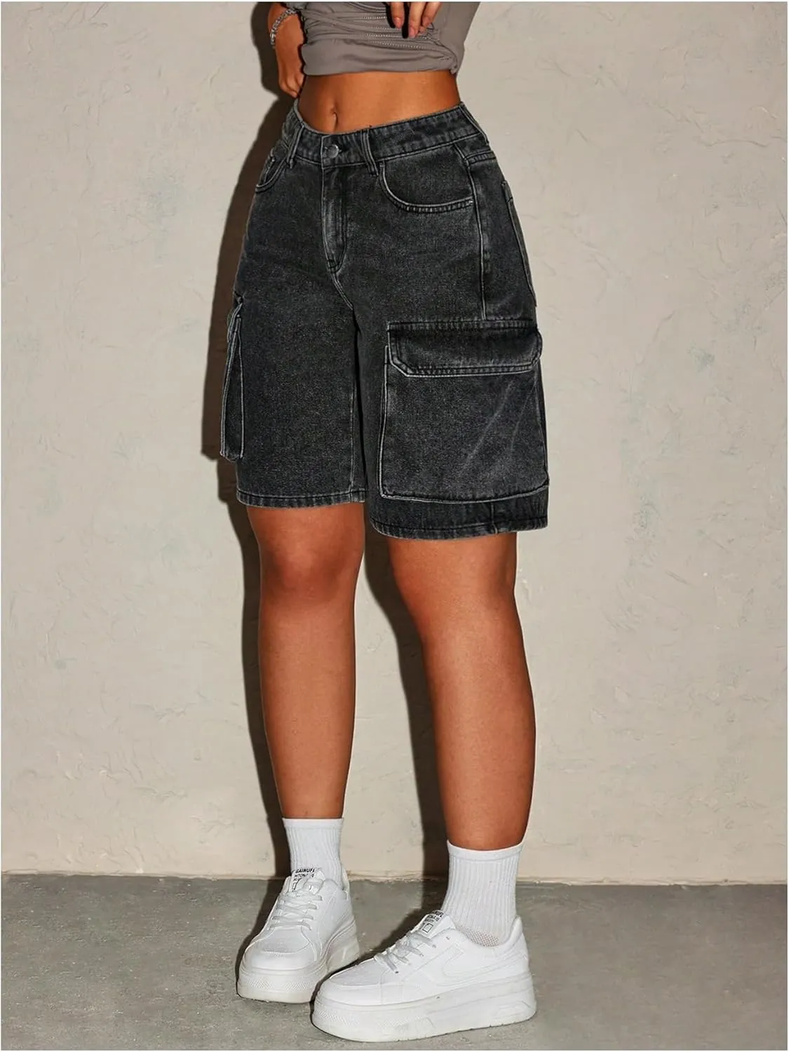 MakeMeChic Women's Low Waist Denim Cargo Shorts Flap Pocket Baggy Y2K Bermuda Jean Shorts