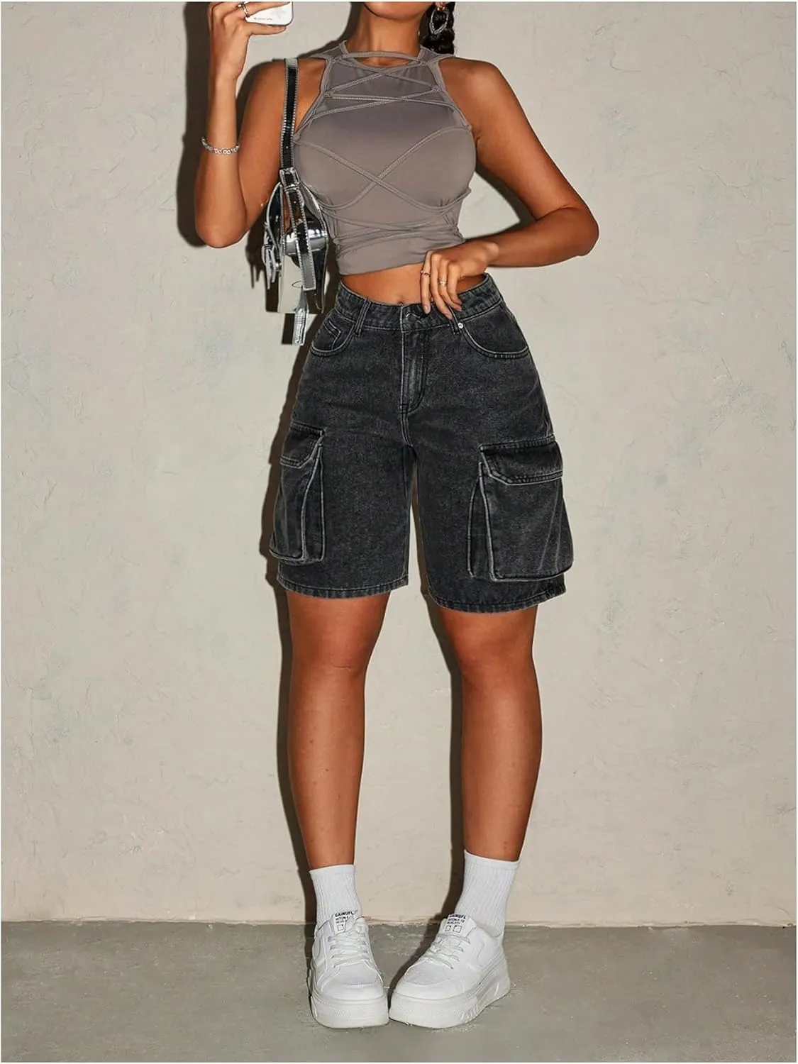 MakeMeChic Women's Low Waist Denim Cargo Shorts Flap Pocket Baggy Y2K Bermuda Jean Shorts