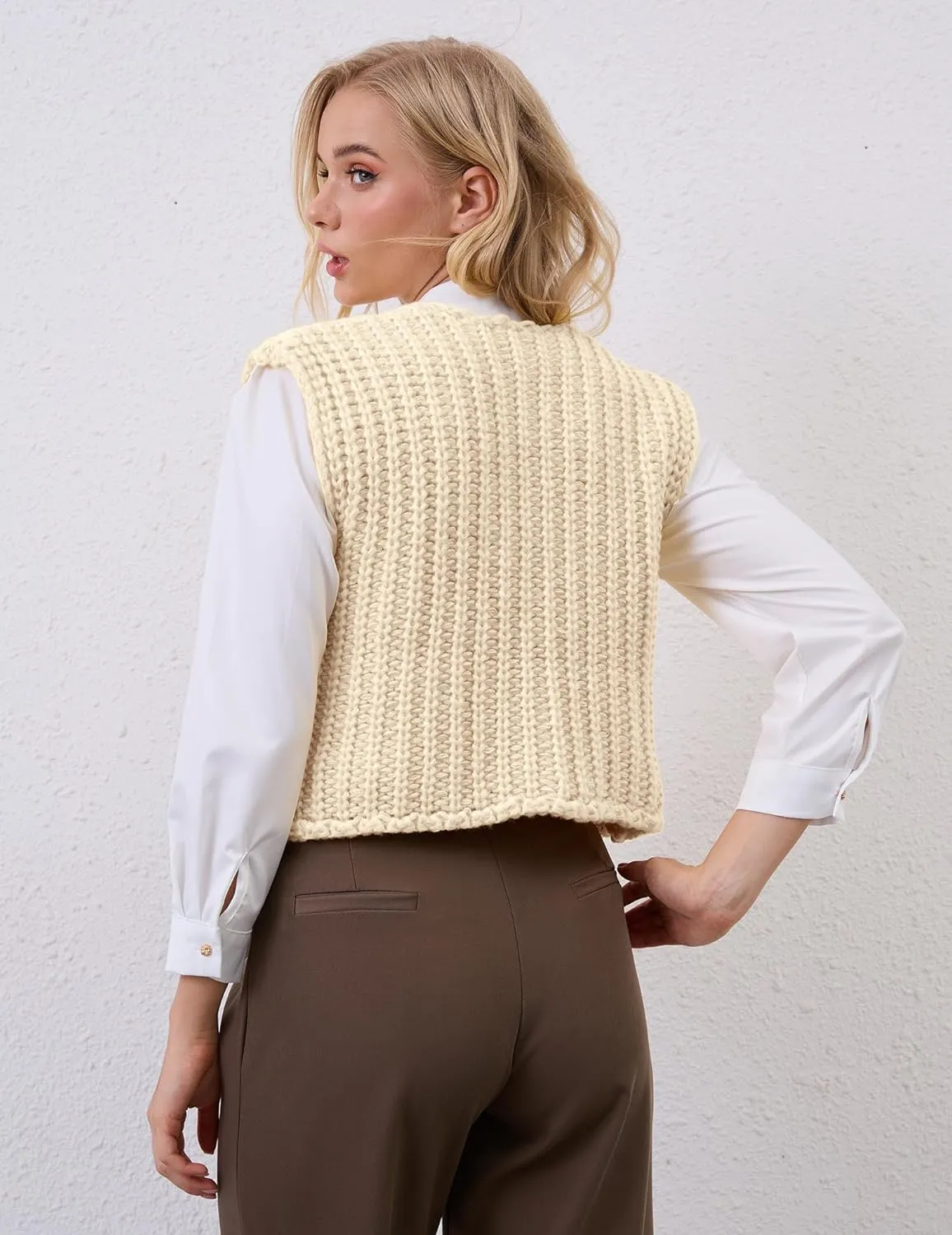 Women Crochet Knit Sweater Vest Button Up Cropped Casual Sleeveless Vest Fashion Vintage Cardigan with Pocket