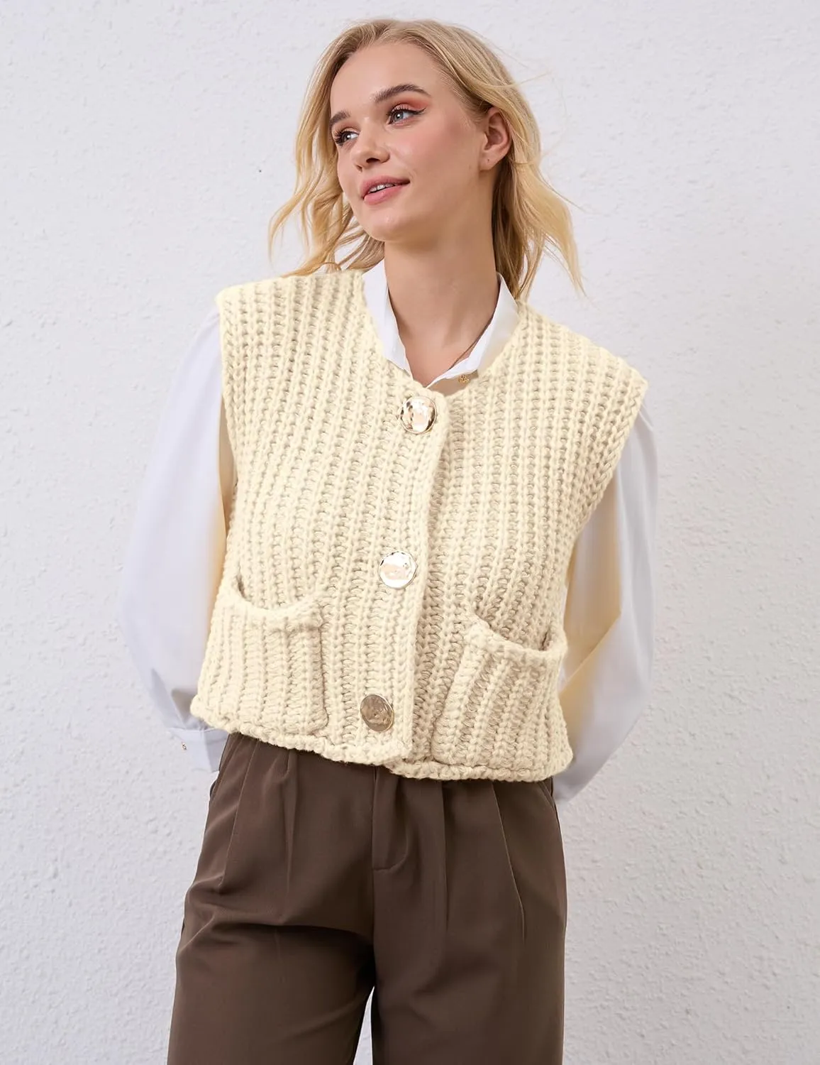 Women Crochet Knit Sweater Vest Button Up Cropped Casual Sleeveless Vest Fashion Vintage Cardigan with Pocket