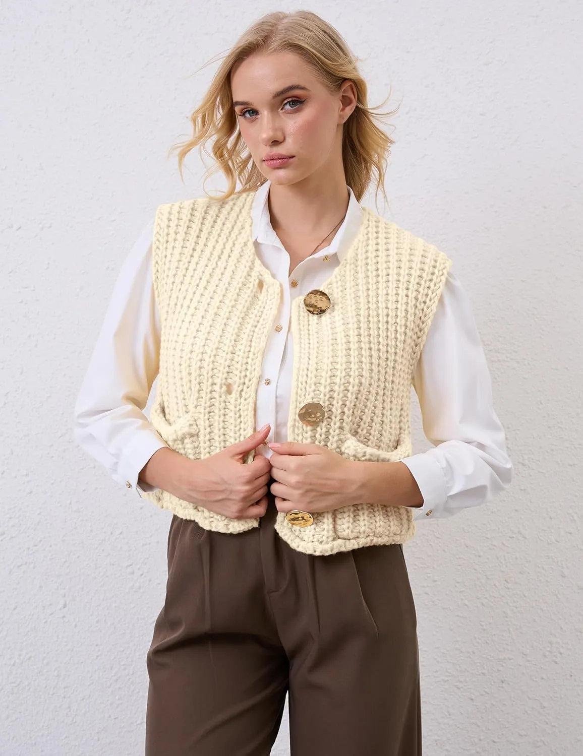 Women Crochet Knit Sweater Vest Button Up Cropped Casual Sleeveless Vest Fashion Vintage Cardigan with Pocket