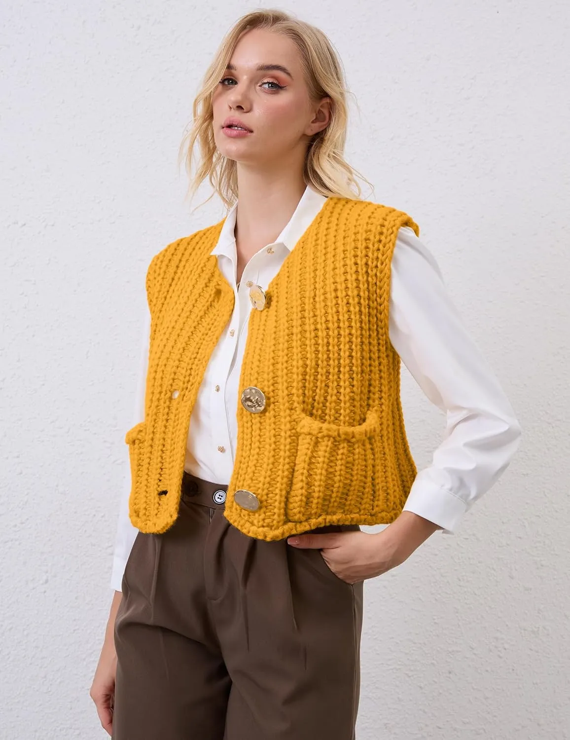 Women Crochet Knit Sweater Vest Button Up Cropped Casual Sleeveless Vest Fashion Vintage Cardigan with Pocket