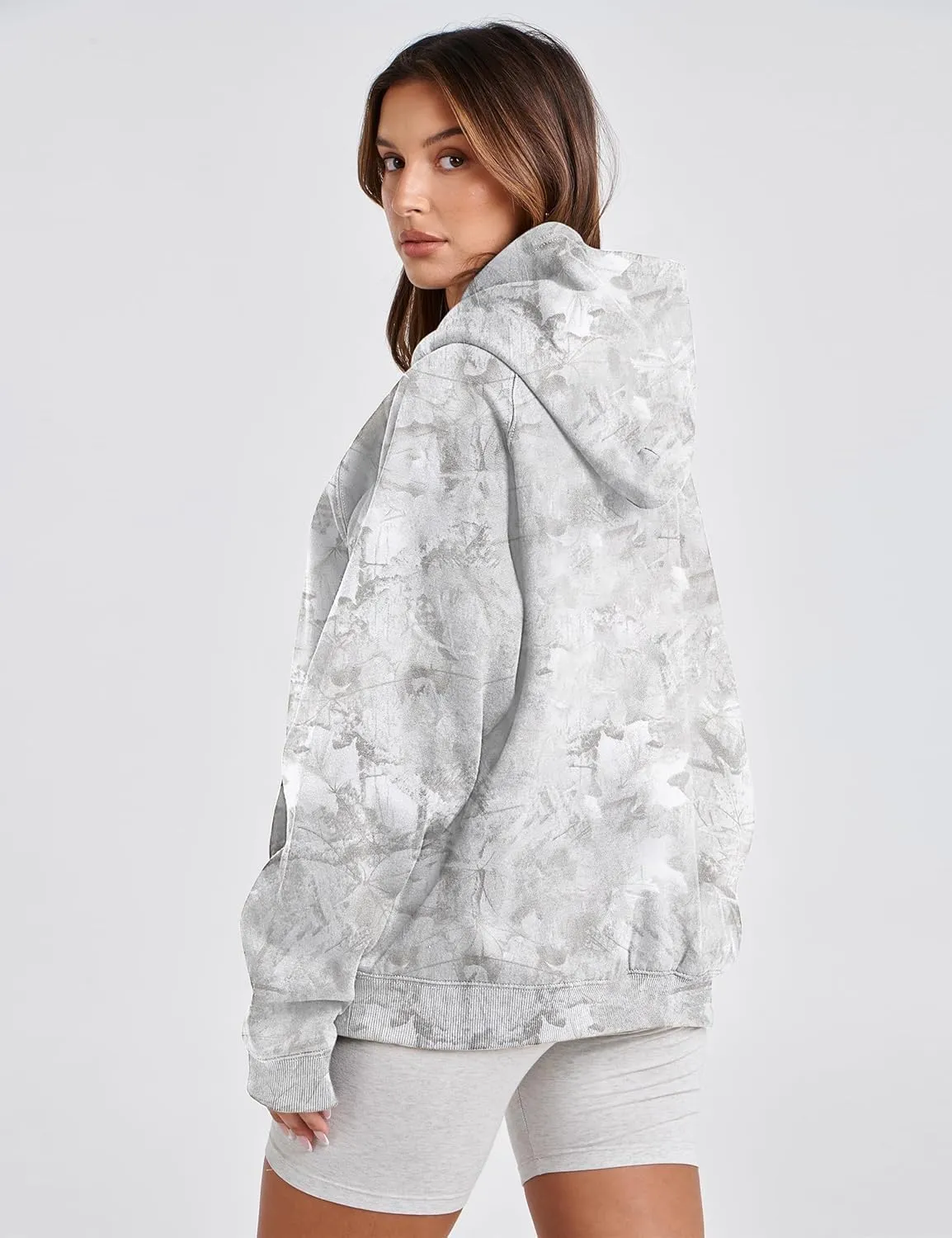 Womens Camo Hoodie Maple Leaf Print Oversized Fleece Hooded Sweatshirt Trendy Graphic Hoodie Pullover with Pocket