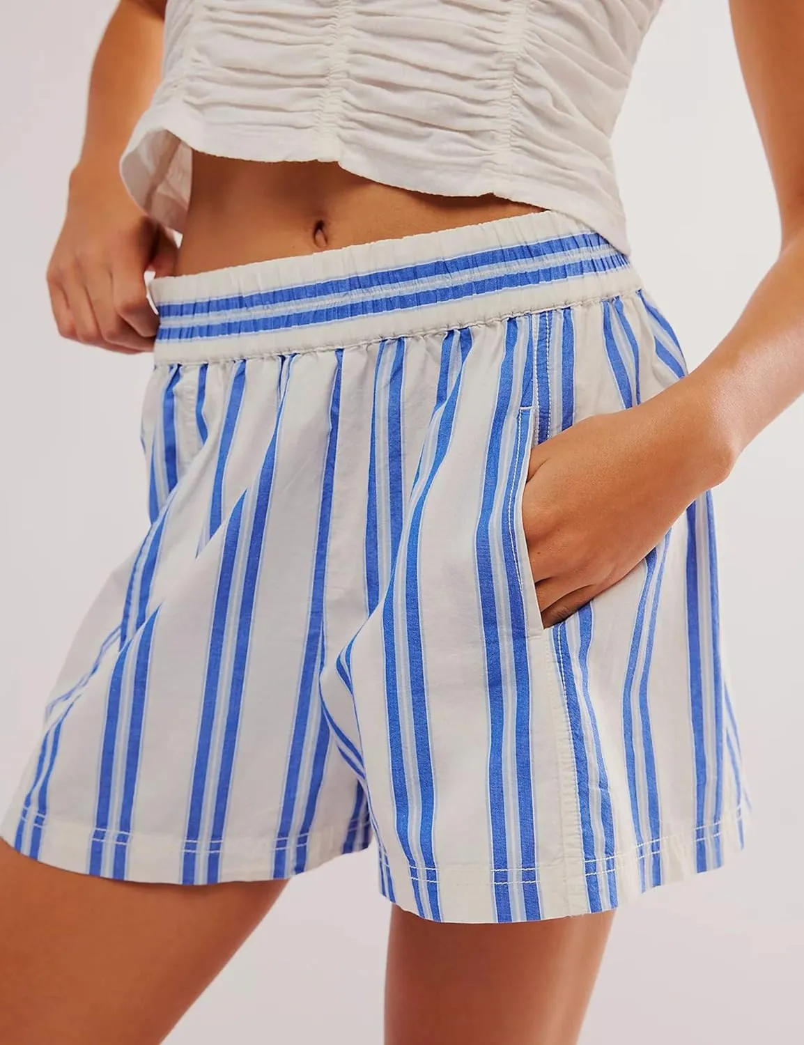 Women's Summer Striped Casual Shorts Elastic High Waist Straight Leg Lounge Shorts with Pockets